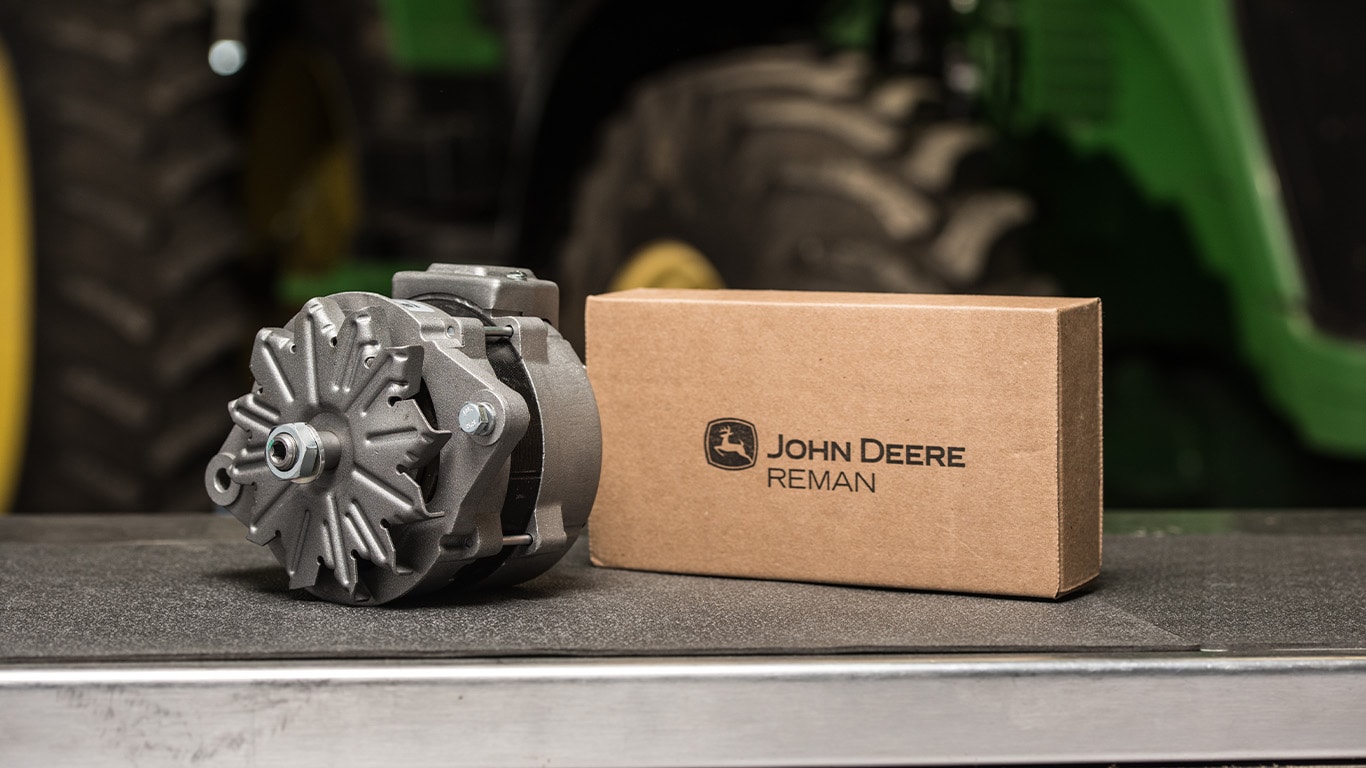 Una bomba de agua John Deere, un compresor y un alternador