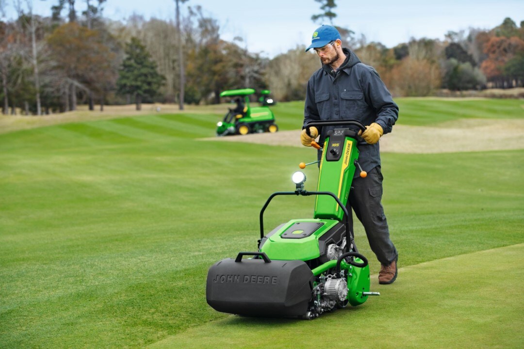 E-Cut-Walk-Greens-Mower