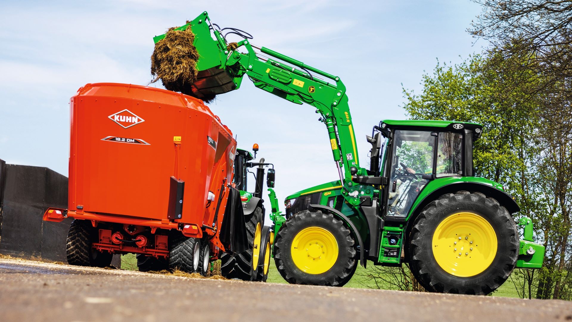 John Deere presenta la nueva serie de tractores 6M