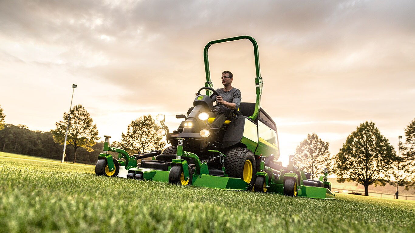 1600, Jardinería profesional, serie III, cortacéspedes para grandes superficies