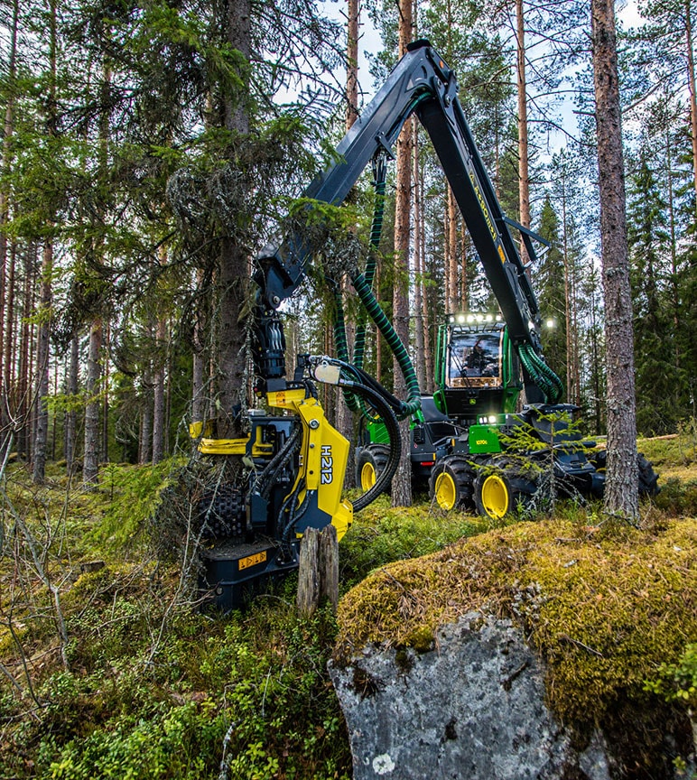 John Deere 1070G con H212 